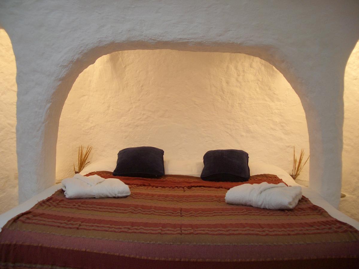 Cueva Las Yeseras Baza Buitenkant foto