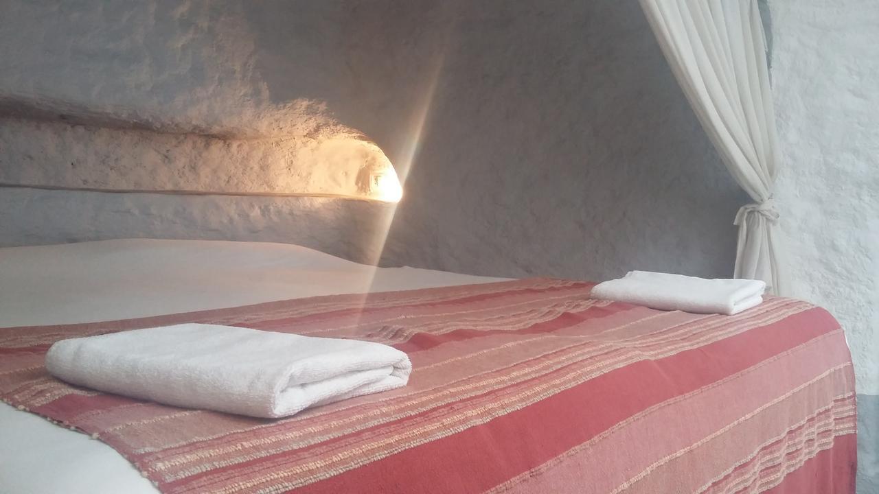 Cueva Las Yeseras Baza Buitenkant foto